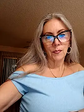 EvaRobinson online show from March 13, 1:54 am