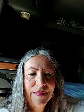 EvaRobinson online show from March 20, 2:32 pm