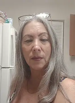 EvaRobinson online show from September 25, 1:15 pm