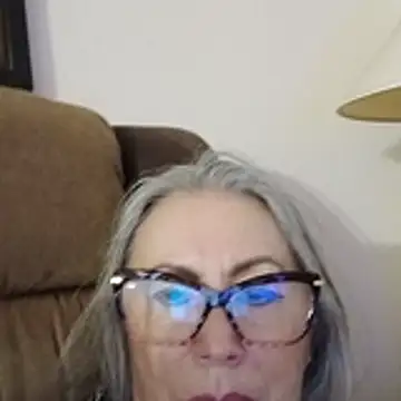 EvaRobinson online show from October 28, 11:18 pm