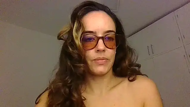 Snapshot of melaniepatterson chatting on September 12, 2:55 am melaniepatterson online show from September 12, 2:55 am