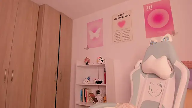 Snapshot of alexa_6908 chatting on December 8, 11:40 pm alexa 6908 online show from December 8, 11:40 pm