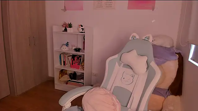 Snapshot of alexa_6908 chatting on January 13, 8:15 pm alexa 6908 online show from January 13, 8:15 pm