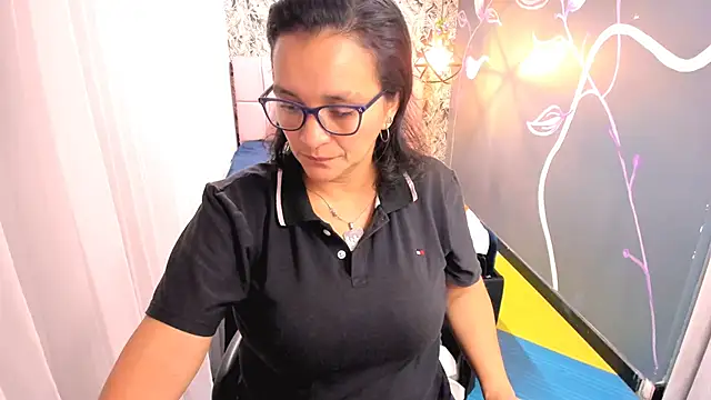 MarilynMiilf  online show from March 11, 1:37 am