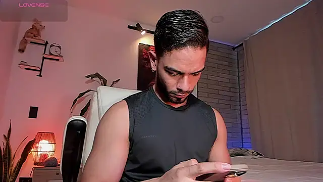Josseph1  online show from July 14, 10:48 pm