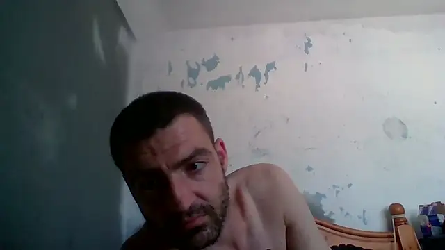 ThatGuyNextDoor1992 online show from September 28, 7:14 am