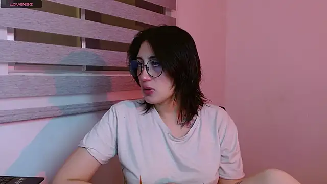 Red-moon1 online show from December 16, 1:11 pm