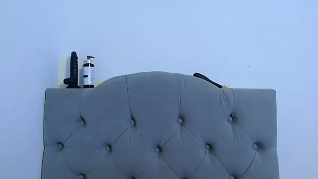 Red-moon1 online show from December 29, 3:46 pm