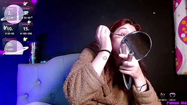 Snapshot of Red-moon1 chatting on March 12, 6:08 am Red-moon1 online show from March 12, 6:08 am