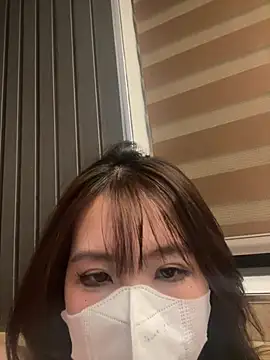 Snapshot of Onee-Chew chatting on April 5, 12:02 pm Onee-Chew online show from April 5, 12:02 pm