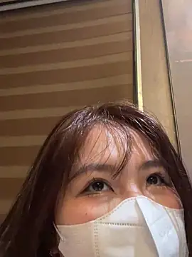 Snapshot of Onee-Chew chatting on April 17, 11:46 am Onee-Chew online show from April 17, 11:46 am