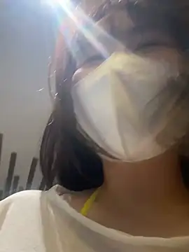 Snapshot of Onee-Chew chatting on May 15, 7:48 am Onee-Chew online show from May 15, 7:48 am