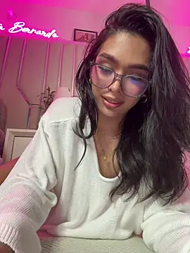 Snapshot of Samantha_Bernardo chatting on June 12, 4:44 am Samantha Bernardo online show from June 12, 4:44 am
