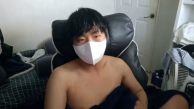 Snapshot of dlgkdla123 chatting on March 24, 7:35 am dlgkdla123 online show from March 24, 7:35 am