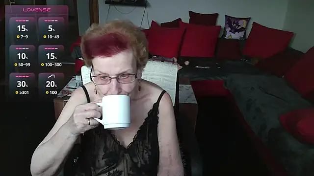 Snapshot of HeisseomaOriginal chatting on February 4, 8:35 am HeisseomaOriginal online show from February 4, 8:35 am