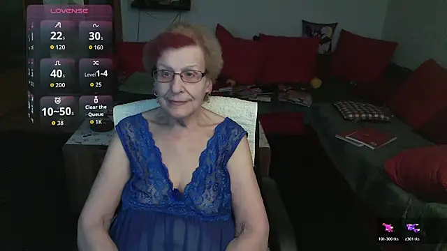 HeisseomaOriginal online show from January 14, 8:20 am