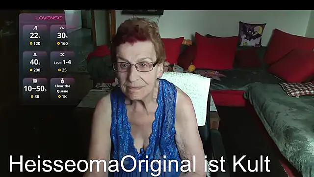 HeisseomaOriginal online show from June 9, 7:20 am