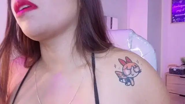 Snapshot of bluee_hazell chatting on February 18, 11:28 am bluee hazell online show from February 18, 11:28 am