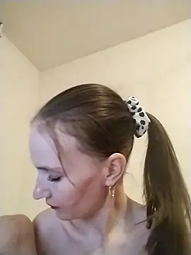 AimeeFair online show from March 19, 5:06 pm