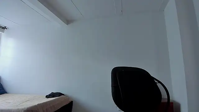 Snapshot of Headhunterdz chatting on May 13, 7:33 pm Headhunterdz online show from May 13, 7:33 pm