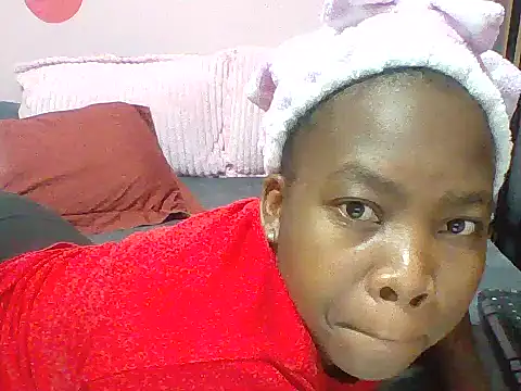 Snapshot of miss_melis chatting on December 3, 12:18 am miss melis online show from December 3, 12:18 am