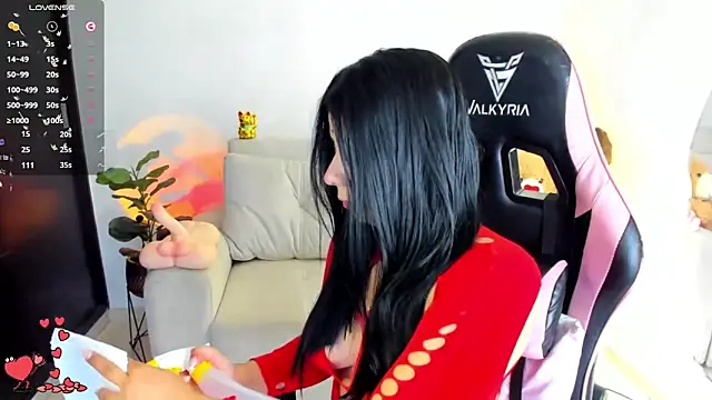 Snapshot of eval_lee18 chatting on March 21, 2:38 am eval lee18 online show from March 21, 2:38 am