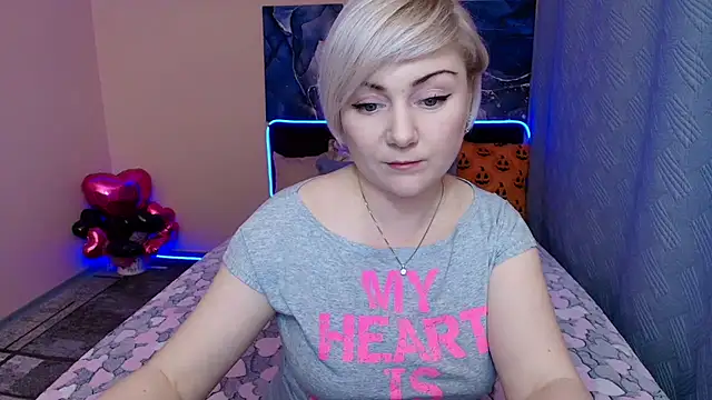 BlondPearl online show from October 26, 9:42 pm