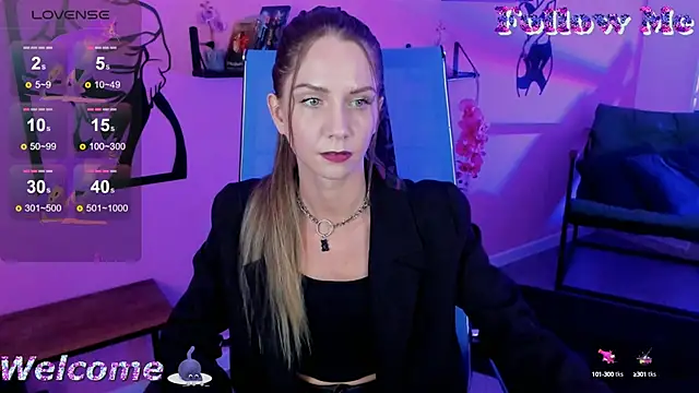 Snapshot of GrayceWild chatting on September 16, 11:44 am GrayceWild online show from September 16, 11:44 am