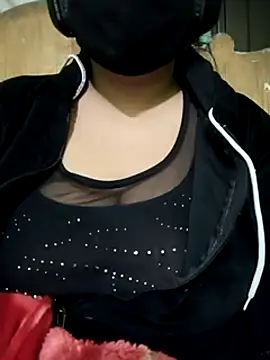 Amritt Kour online show from January 9, 5:54 pm