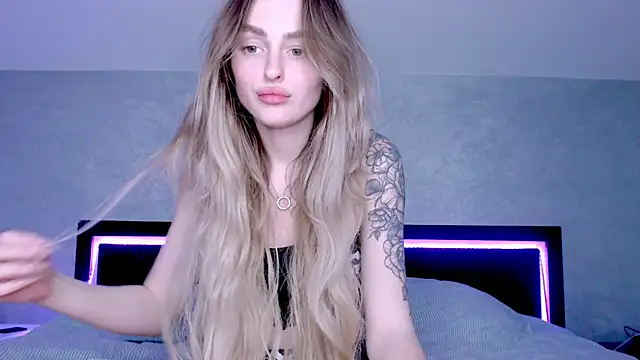 Snapshot of RIta_orr chatting on February 15, 8:43 pm RIta orr online show from February 15, 8:43 pm