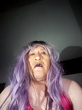 Snapshot of karlaalva chatting on April 6, 7:53 am karlaalva online show from April 6, 7:53 am