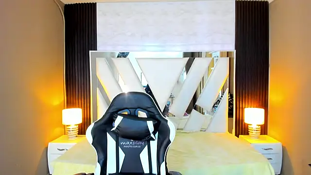 Linda4Petite online show from November 28, 6:54 pm