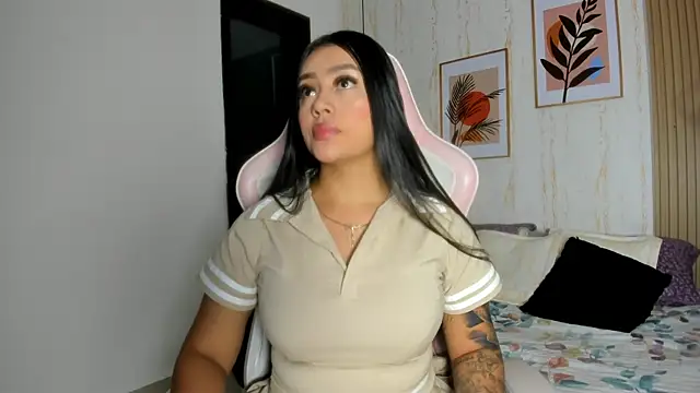 CameronCollins  online show from March 13, 7:39 pm