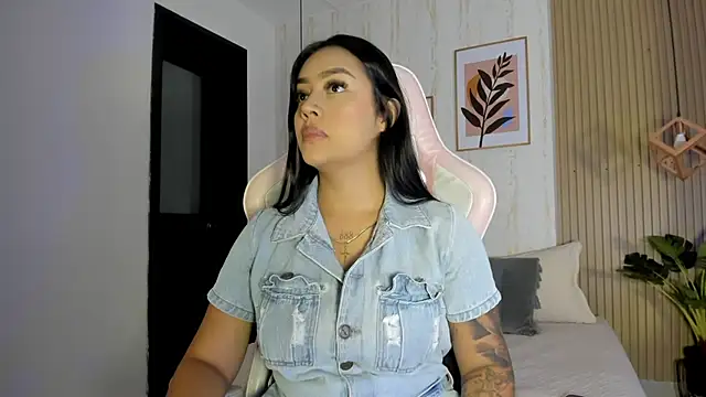 CameronCollins  online show from September 23, 7:50 pm