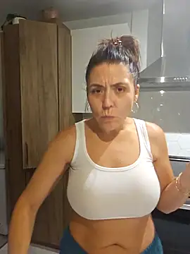 Ellie-L-Elizabeth online show from November 13, 2:32 am