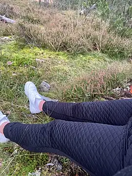 Snapshot of Andreashow chatting on September 26, 3:27 pm Andreashow online show from September 26, 3:27 pm