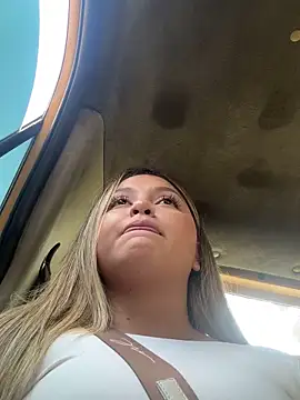 lunablossom  online show from March 1, 5:27 pm