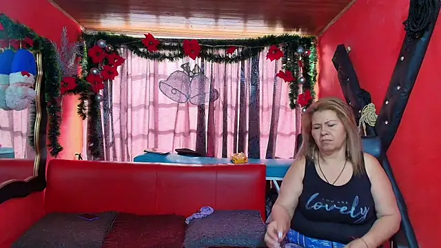 lesbiancuple online show from January 4, 1:42 pm