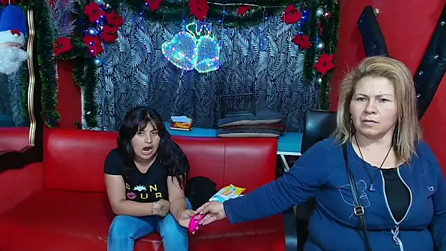 lesbiancuple online show from January 7, 12:24 am