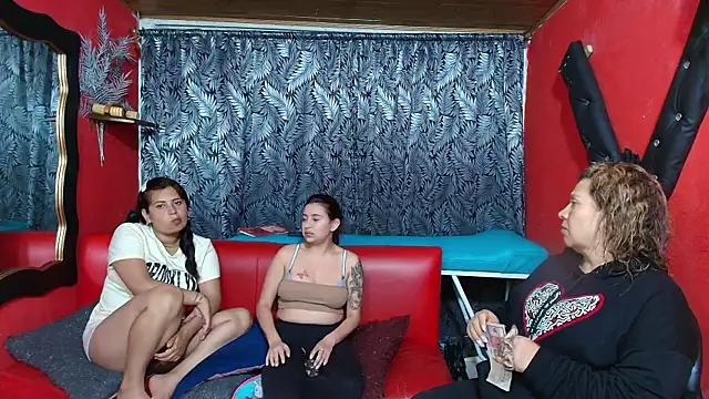 lesbiancuple online show from February 12, 12:27 am