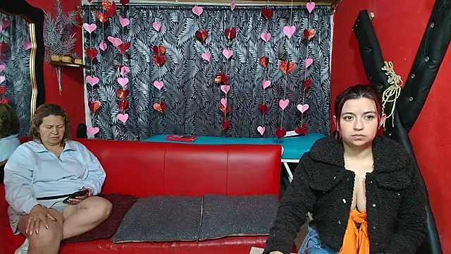 lesbiancuple online show from February 16, 10:54 am