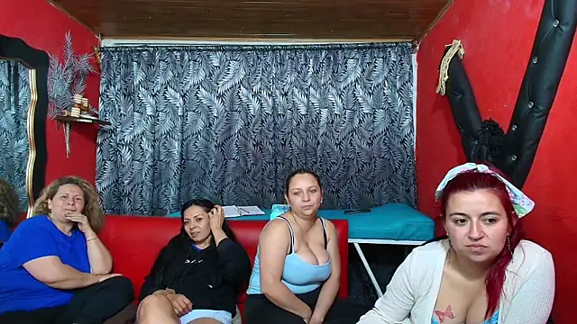 lesbiancuple online show from March 12, 3:46 am