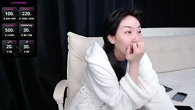 qianqian  online show from March 5, 10:44 am