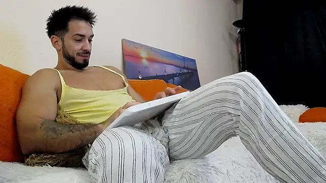 MichaelWills online show from November 6, 5:30 am