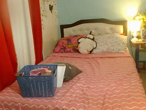 Snapshot of PearlOfAsia21 chatting on February 8, 9:46 am PearlOfAsia21 online show from February 8, 9:46 am