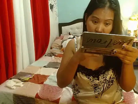 Snapshot of PearlOfAsia21 chatting on February 27, 10:37 am PearlOfAsia21 online show from February 27, 10:37 am