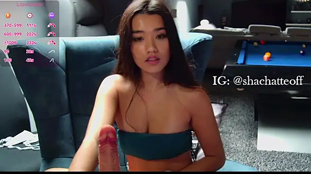 Snapshot of shachatteof chatting on November 1, 1:02 pm shachatteof online show from November 1, 1:02 pm