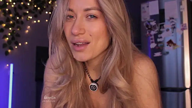 Blondie Bunny online show from February 14, 3:25 am