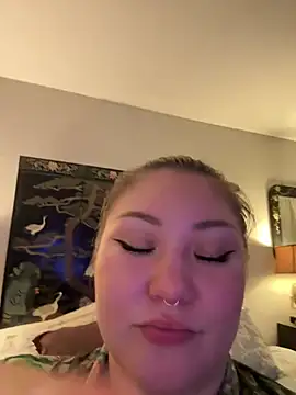 RosieDixx online show from March 2, 11:42 pm