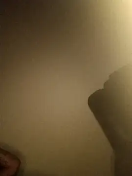 yellowwetfox online show from December 8, 7:26 am